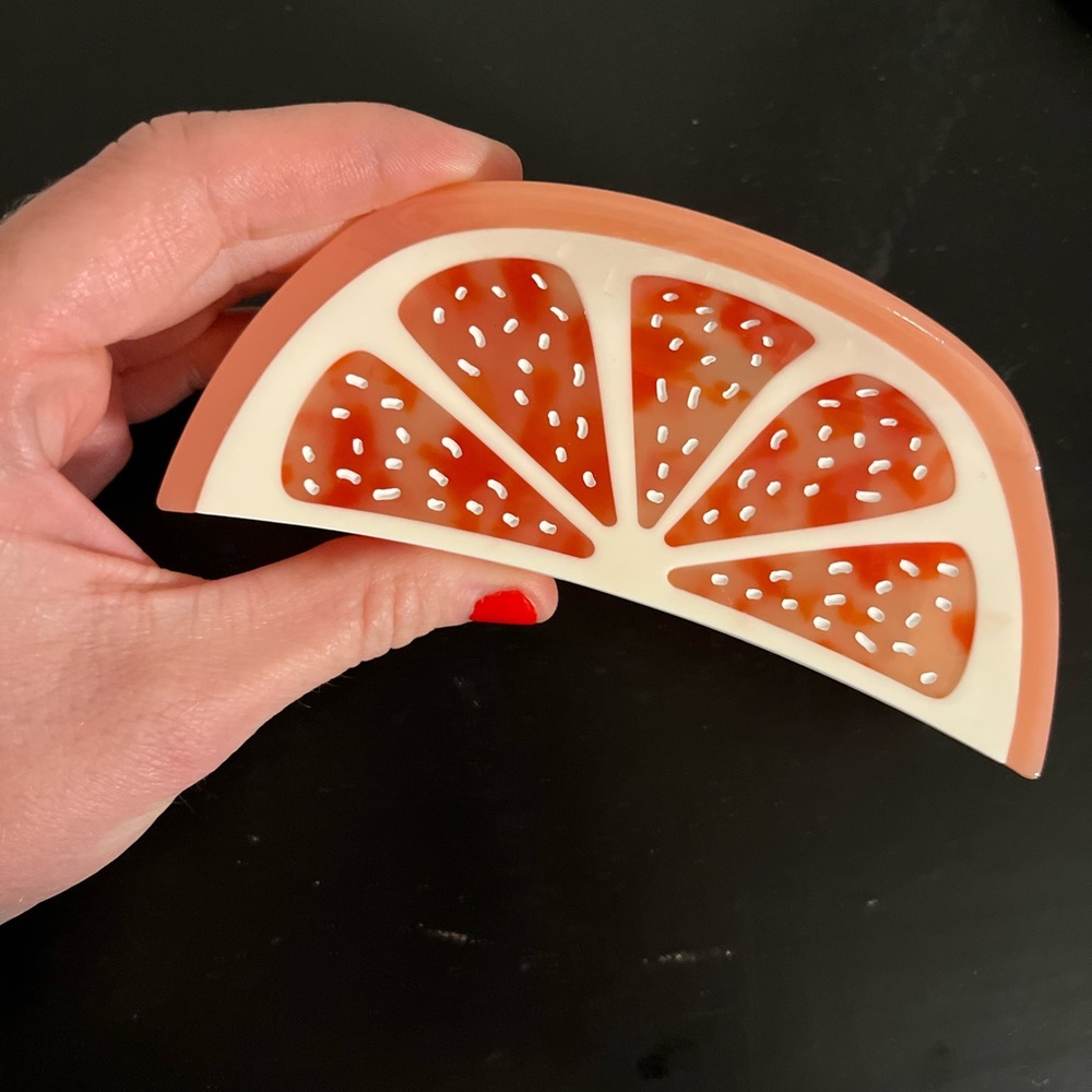NWOT Jenny Lemons XL Grapefruit Claw